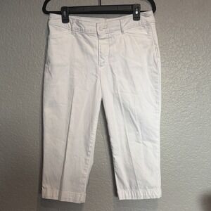 St. John's Bay Womens Capri Straight Leg White Mid-Rise Size 6 Cotton Blend